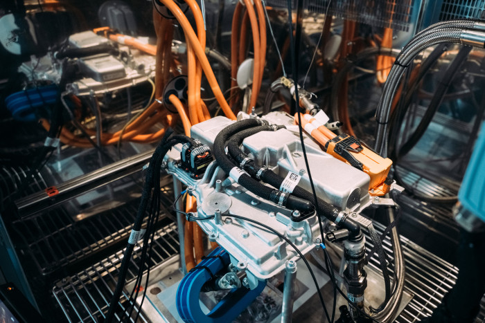 Der Antrieb soll auch über ein verbessertes Kühlsystem verfügen. (Foto: BMW)