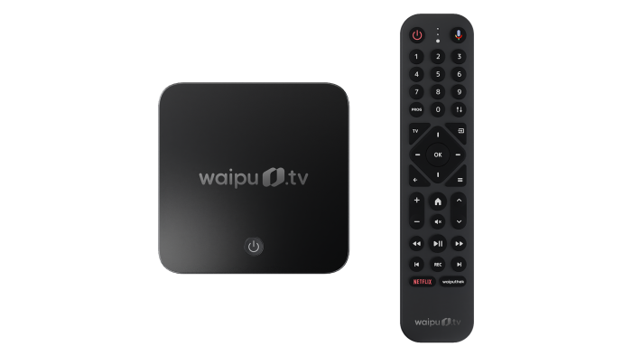 Die Waipu TV Box mit Fernbedienung (Bild: Exaring)