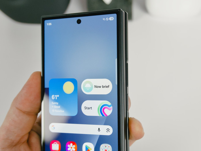 Der unterste Flügel ist etwas breiter, was das Aufklappen erleichtert. (Bild: Tobias Költzsch/Golem)