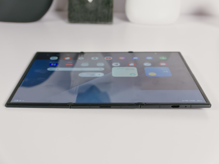 Das Trifold ist nicht staubdicht, aber vor Wasser geschützt. (Bild: Tobias Költzsch/Golem)