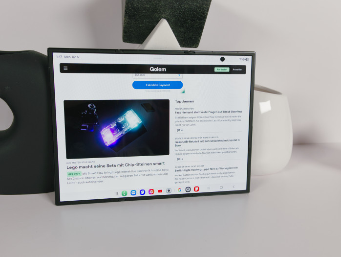 Das Trifold kostet in Südkorea umgerechnet über 2.100 Euro. (Bild: Tobias Költzsch/Golem)