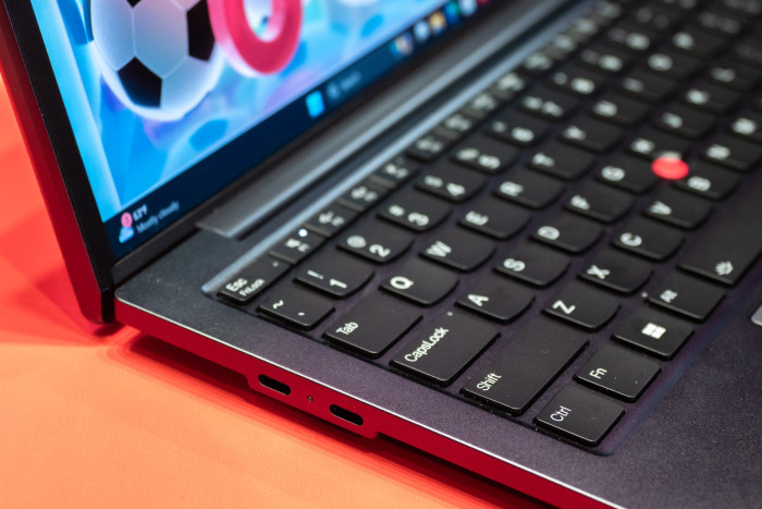 Grundsätzlich ist das Thinkpad Rollable XD ein relativ normales Notebook. (Bild: Martin Wolf/Golem)