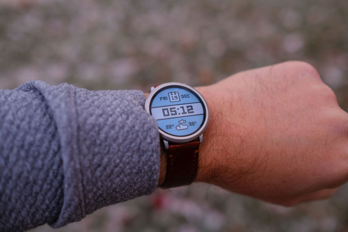 Die Pebble Round 2 hat ein Farbdisplay. (Bild: Pebble)