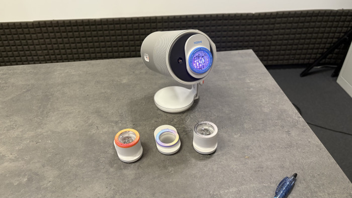 Die optionalen Ambient-Linsen sorgen für Atmosphäre.