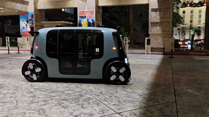 Zoox hat seine Robotaxis selbst entwickelt. (Bild: Martin Wolf/Golem)