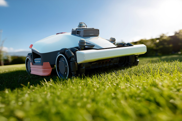 Im Trend: Der Mammotion Luba 3 AWD hat mit seiner Laserkuppel auf dem Rücken einen 360-Grad-Blick über den Rasen. Nicht Branchenstandard, sondern eine Spezialität der Marke ist der Formel-1-Look. (Bild: Mammotion)