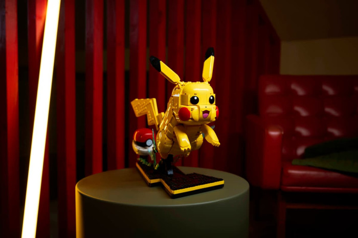 Lego Pokémon Pikachu und Pokéball 72152 (Bild: Lego)