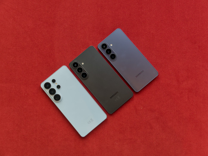 Das Galaxy S26, das S26 Plus und das S26 Ultra (von rechts nach links) (Bild: Tobias Költzsch/Golem)