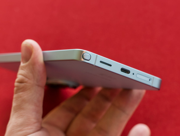 Das Galaxy S26 Ultra kommt mit einem S Pen. (Bild: Tobias Költzsch/Golem)