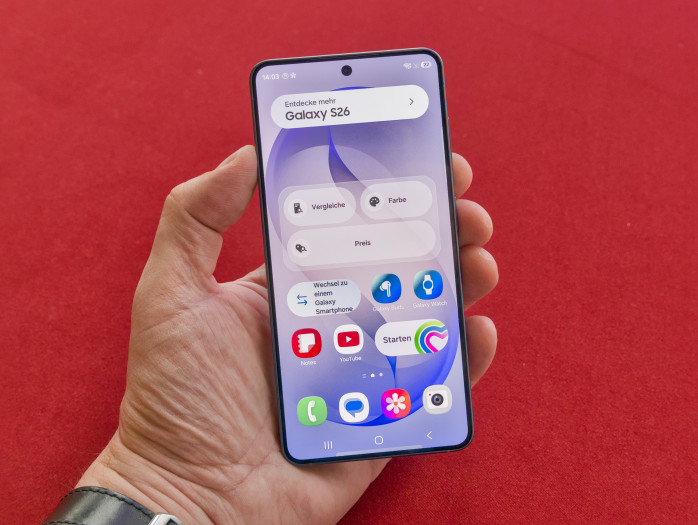Das Galaxy S26 Plus von vorn ...
