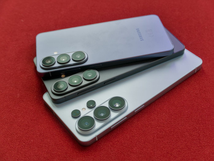 Die Preise für die Galaxy-S26-Serie hat Samsung im Vergleich mit den Vorgängern leicht angehoben. (Bild: Tobias Költzsch/Golem)