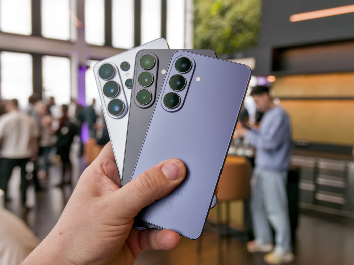 Die Galaxy-S26-Smartphones können ab dem 25. Februar 2026 vorbestellt werden, auf den Markt kommen sie am 11. März. (Bild: Tobias Költzsch/Golem)