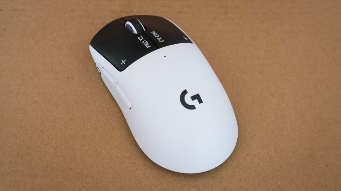 Das Gehäuse wiegt gerade mal 61 Gramm. (Bild: Steinlechner / Golem)