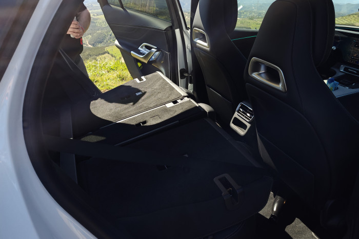 Bei umgeklappter Lehne vergrößert sich der Stauraum auf bis zu 1.740 Liter. (Foto: Friedhelm Greis/Golem)