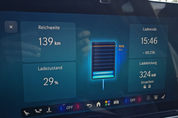 Bei unserem Test wurden Werte um die 330 kW erreicht. (Foto: Friedhelm Greis/Golem)