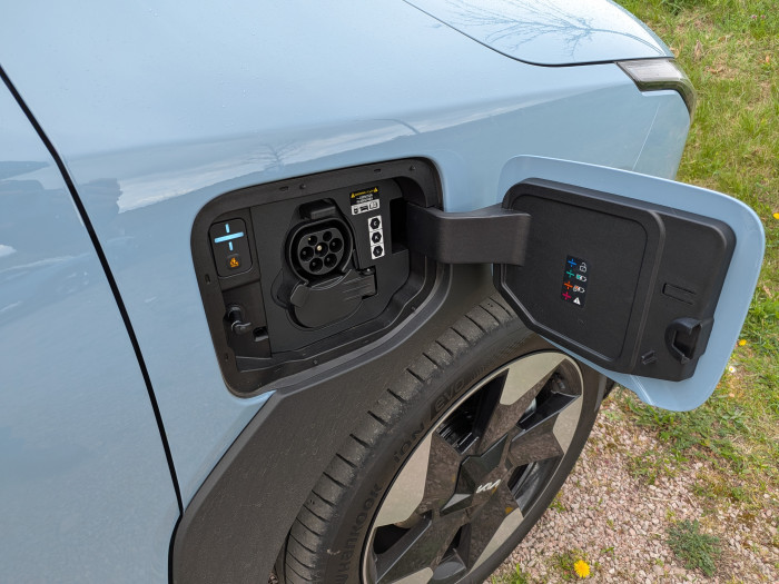 Schnellladen lässt sich der EV2 mit maximal 118 kW. (Bild: Tobias Költzsch/Golem)