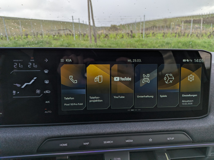 Die Apps des ccNC-Infotainmentsystems (Bild: Tobias Költzsch/Golem)