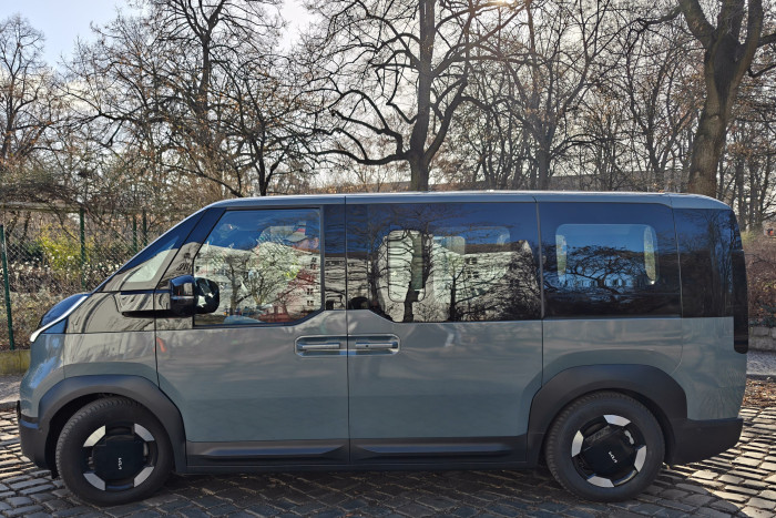 Der PV5 ist 4,7 Meter lang, 1,9 Meter breit und 1,92 Meter hoch. (Foto: Friedhelm Greis/Golem) 