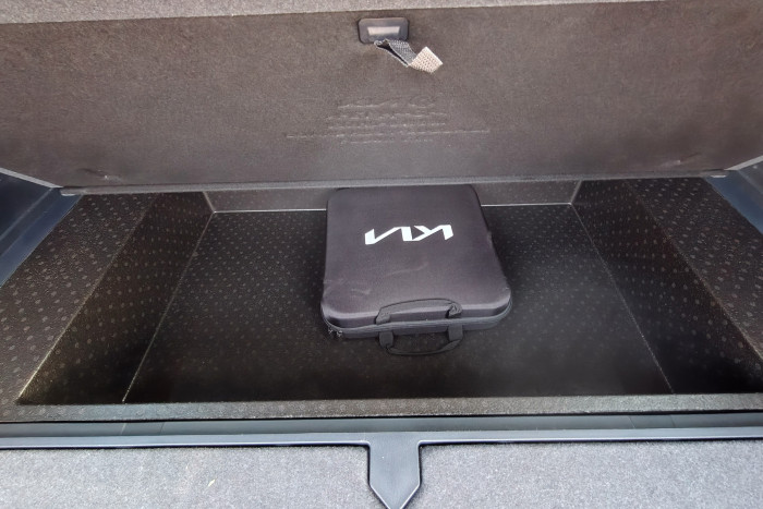 ... oder anderes Zubehör unterbringen.  (Foto: Martin Wolf/Golem)  