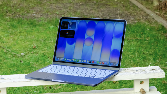 Macbook Neo (Bild: Oliver Nickel/Golem)