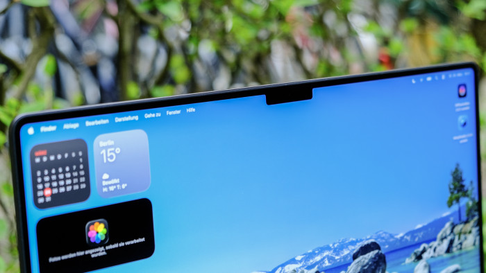 Macbook Pro 16 mit M5 Max (Bild: Oliver Nickel/Golem)