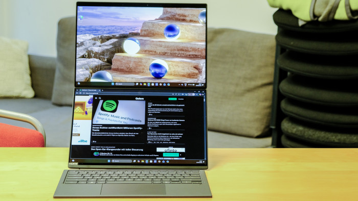 ASUS Zenbook Duo 14 UX8407AA (Bild: Oliver Nickel/Golem)