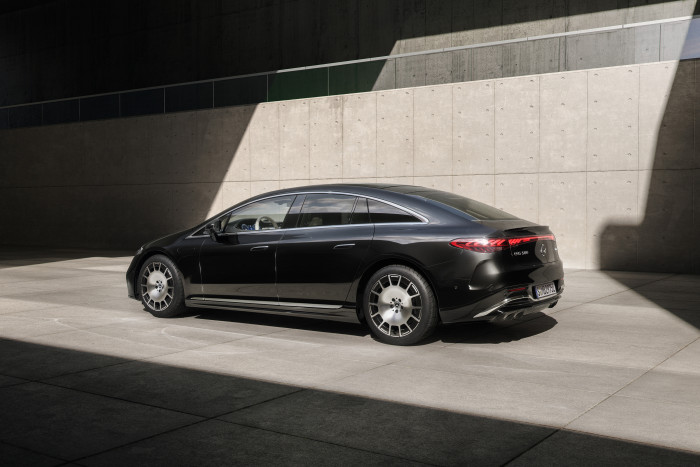 Der neue Antrieb basiert auf 800 Volt und lädt mit bis zu 350 kW. (Foto: Mercedes-Benz)