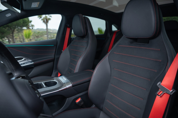 Die neue C-Klasse bietet laut Mercedes " eine große Auswahl an exquisiten Materialien in feinster Verarbeitung". (Foto: Mercedes-Benz) 