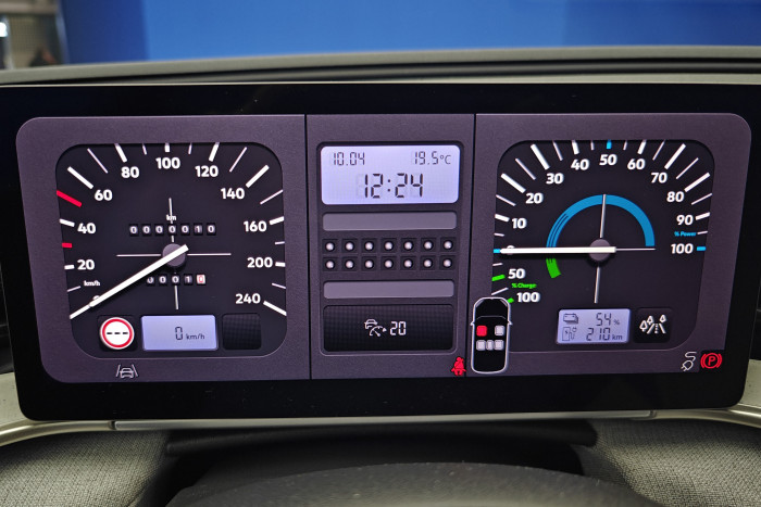 Das Fahrerdisplay hat eine Diagonale von 10,25 Zoll (26 Zentimeter). (Foto: Friedhelm Greis/Golem)