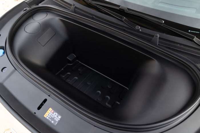 Mit 124 Litern (102 in der Allrad-Version) fällt der Stauraum unter der Fronthaube großzügig aus. (Bild: MG)