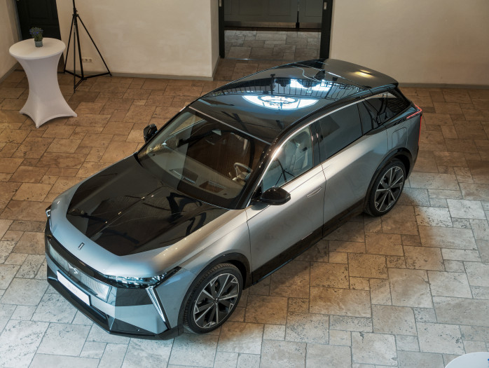 Der No. 7 von DS ist ein Elektro-SUV im C-Segment. (Bild: Tobias Költzsch/Golem)