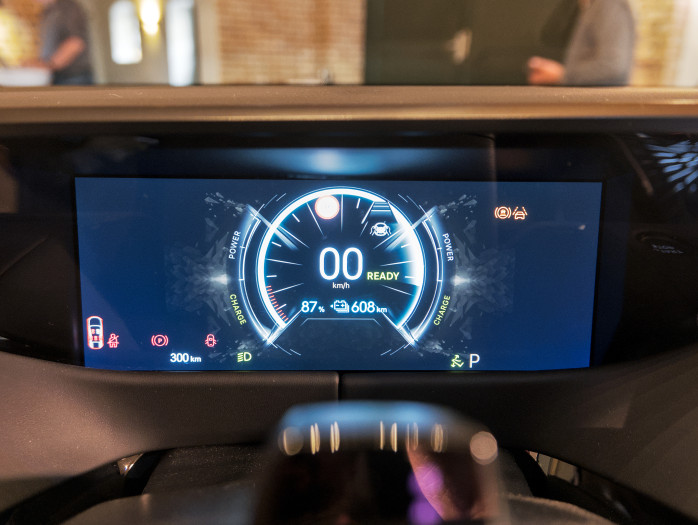 Auch das Fahrdisplay wurde vom No. 8 übernommen. (Bild: Tobias Költzsch/Golem)