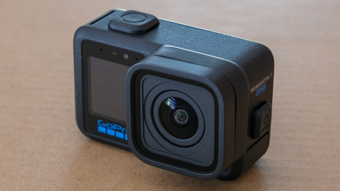 Die Mission 1 Pro sieht aus die fast alle Gopro-Kameras - nur etwas größer und knuffiger ist sie. (Bild: Steinlechner / Golem)