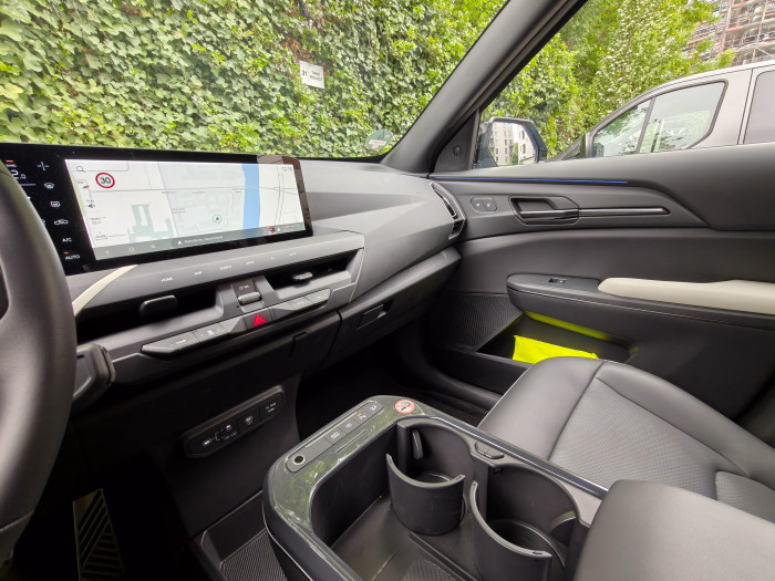 Der EV5 bietet reichlich Platz für die Insassen. (Bild: Martin Wolf/Golem)
