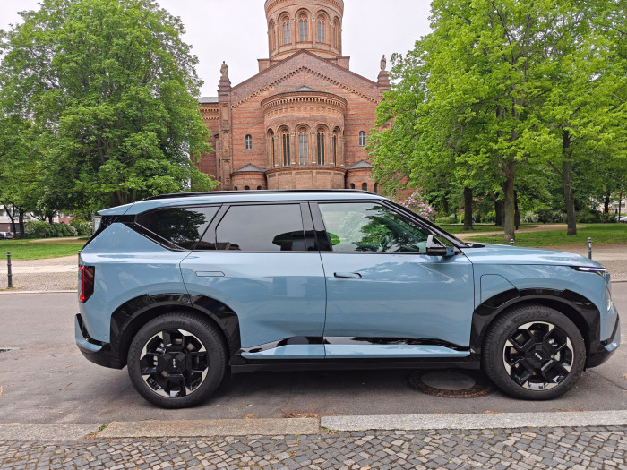 Das Design ist wie bei anderen Kia-SUVs sehr kantig. (Bild: Martin Wolf/Golem)