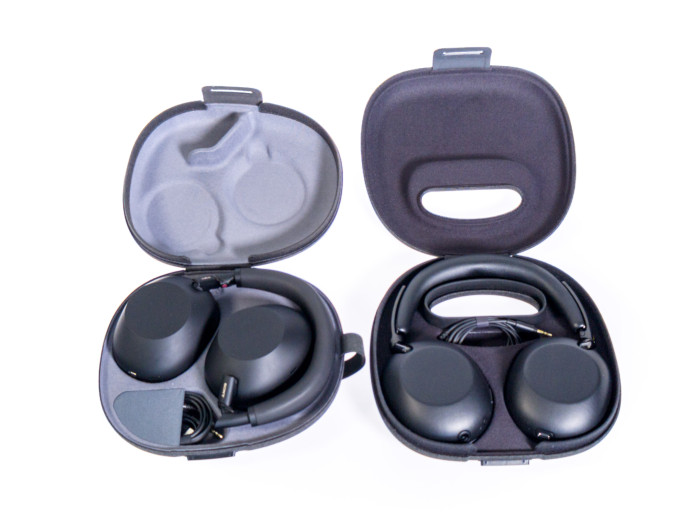 Links der WH-1000XM6 mit Tasche und rechts der WH-1000XX mit Tasche (Bild: Martin Wolf/Golem)