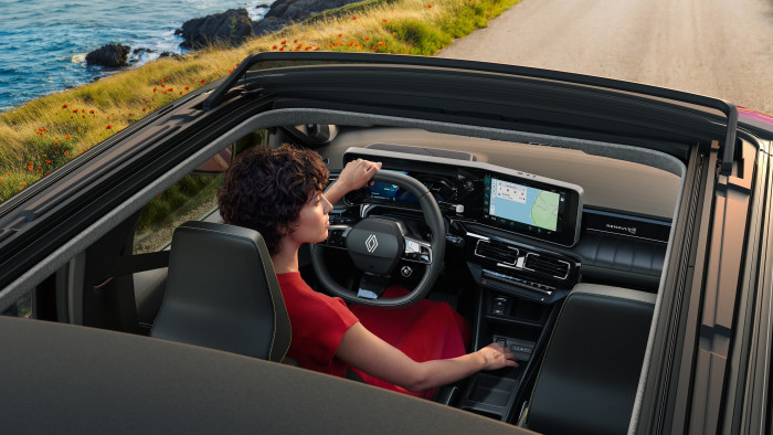 Auch eine Neuauflage von Plein Sud mit einem Stoff-Faltdach bietet Renault wieder an. (Bild: Renault)