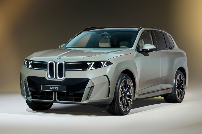 Der iX5 ist die erste vollelektrische Version des Oberklasse-SUVs X5 von BMW. (Foto: BMW)