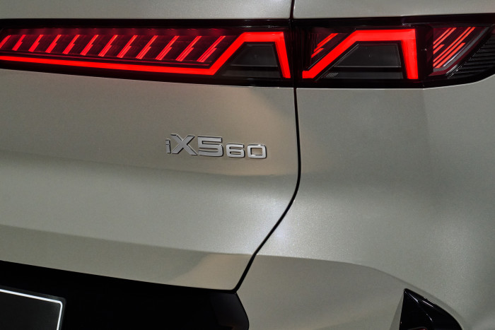 Zunächst bringt BMW nur die Version iX5 60 xDrive auf den Markt. Später soll eine M-Version folgen. (Foto: BMW) 