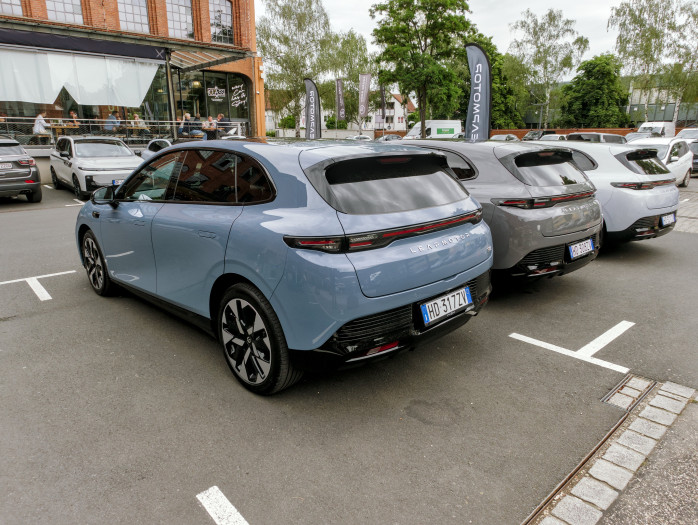 Das Heck sieht eher nach Leapmotor aus. (Bild: Tobias Költzsch/Golem)