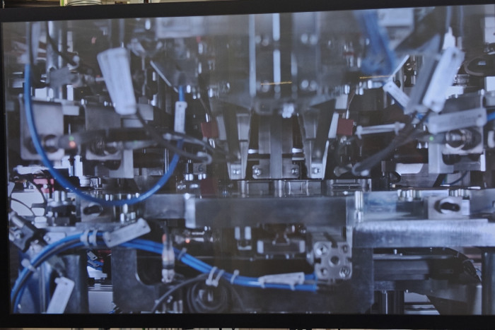 Dabei wirken magnetische Kräfte von bis zu 9 Kilonewton, was rund 900 kg entspricht. (Foto: Friedhelm Greis/Golem) 