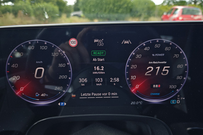 Auf einer ersten Autobahnetappe von 300 km über die A9 und A4 lag der Verbrauch bei einer Durchschnittsgeschwindigkeit von 103 km/h bei 16,2 kWh pro 100 km. (Foto: Friedhelm Greis/Golem)