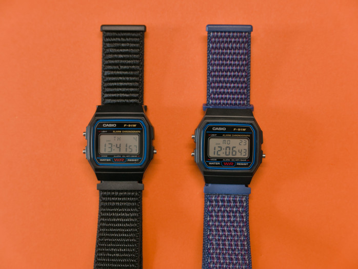 Rechts die Ollee Watch, links die Sensor Watch (Bild: Tobias Költzsch/Golem)