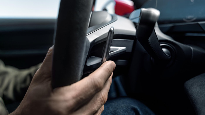 Die neuen Taycan-Modelle können mit einer Gangschaltungs-Simulation ausgestattet werden. (Bild: Porsche)