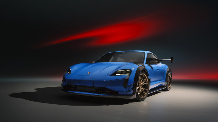 Der Porsche Taycan Turbo GT mit Manthey-Kit (Bild: Porsche)