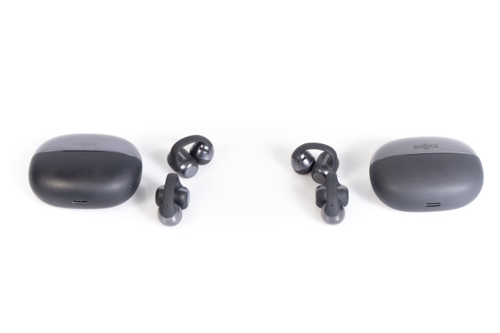 Links die Open Dots One, rechts daneben die Open Dots 2 (Bild: Martin Wolf/Golem)