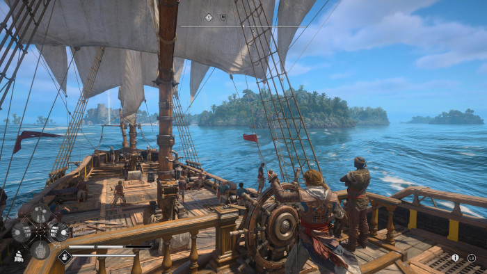 Unser Protagonist Edward am Steuer der Jackdaw, unseres Piratenschiffs. Je nach Erfolg im Gefecht befindet sich das Schiff in einem mehr oder weniger guten Zustand, wobei wir uns spätestens beim nächsten gesungenen Shanty der Crew schon nicht mehr über eine Beinahe-Niederlage ärgern (Bild: Ubisoft / Screenshot: Golem).