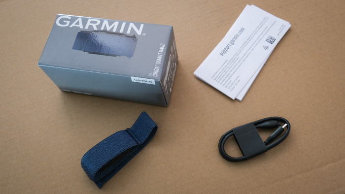 Sonderlich viel befindet sich nicht in der Verpackung ... (Bild: Steinlechner / Golem)