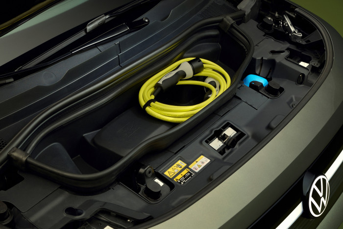 Im Gegensatz zum ID.Polo verfügt der ID.Cross über einen kleinen Stauraum unter der Motorhaube. (Foto: VW) 