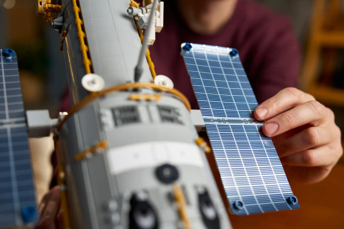 Lego Icons Hubble-Weltraumteleskop 11382 (Bild: Lego)